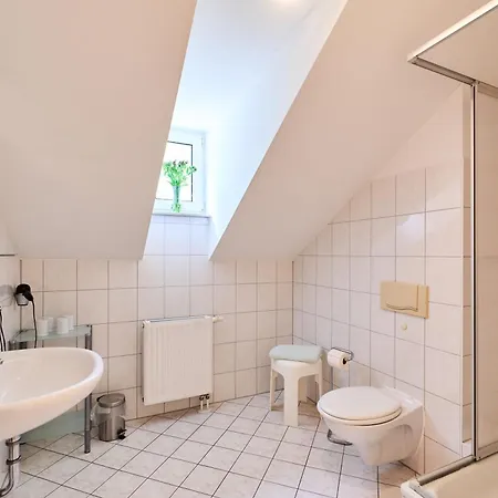 57 7, Lindenweg 1 G Karlshagen